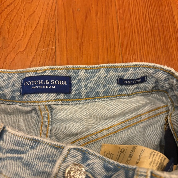 Scotch & Soda Light Wash Barrel Jeans - Picture 2 of 4